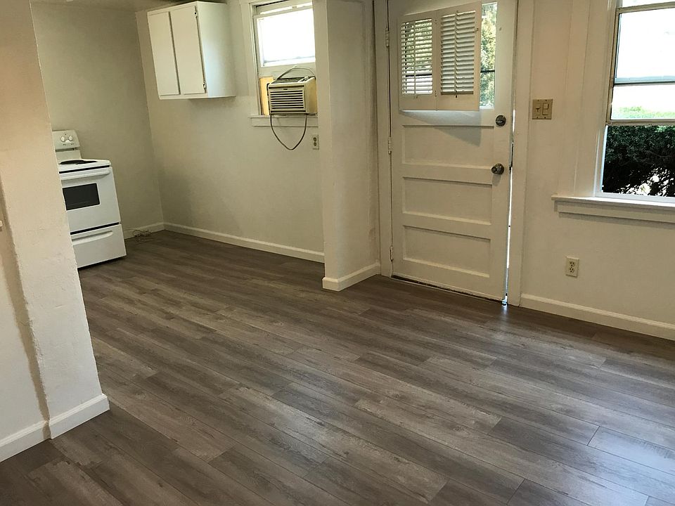 Kitchen to living room