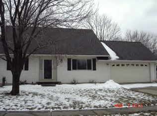 129 Fenway Dr, Decatur, IL 62521