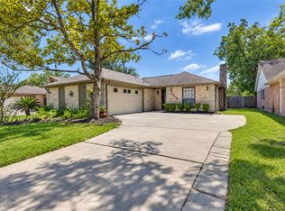 6215 Greenway Forest Ln, Houston, TX 77088