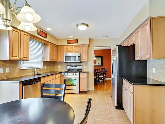 3rd image of 583 5th Ave