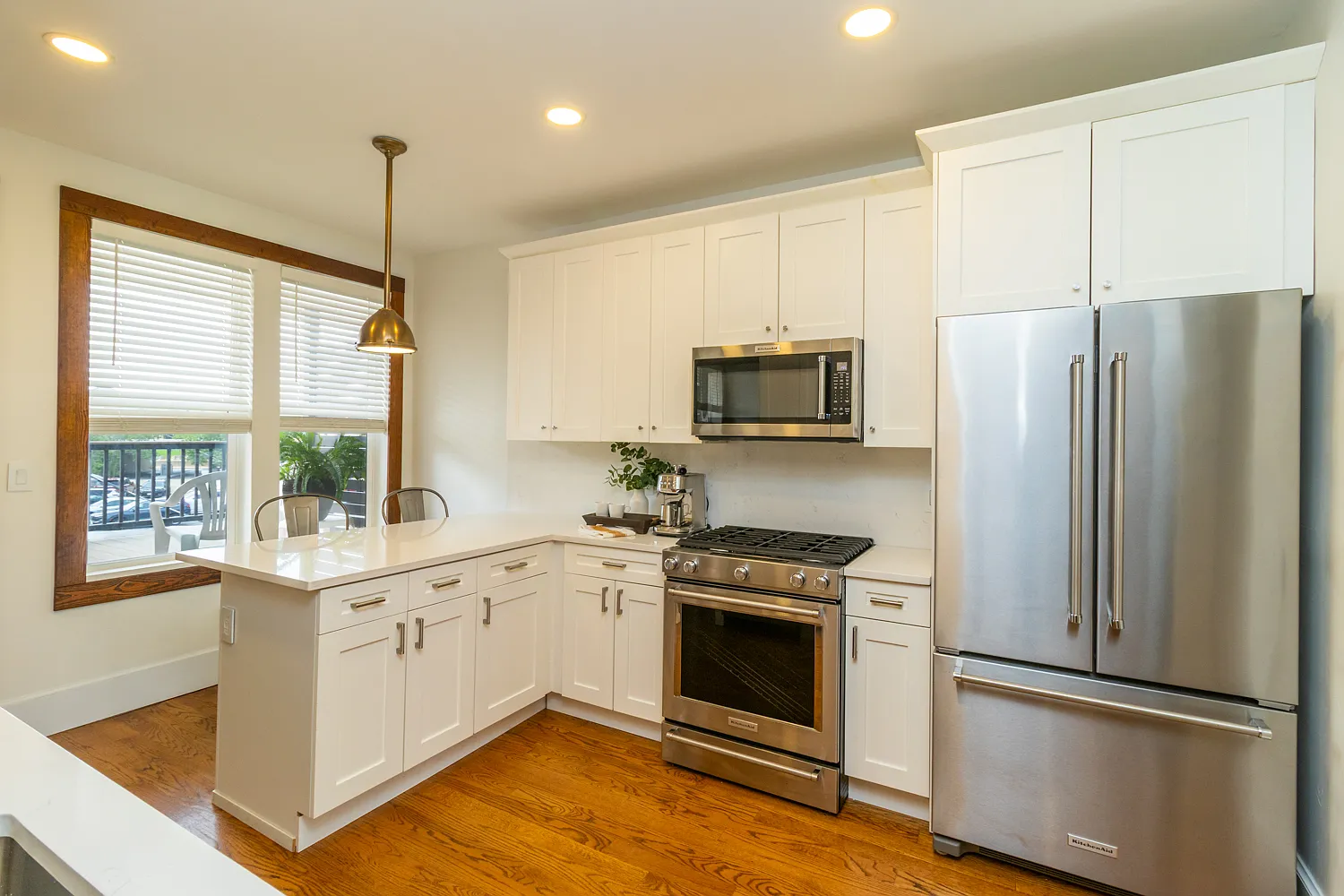 3 bed, 1250 sqft, $1,850 — Photo 4