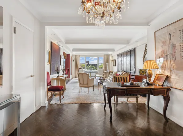 33 East End Avenue image 5 of 10