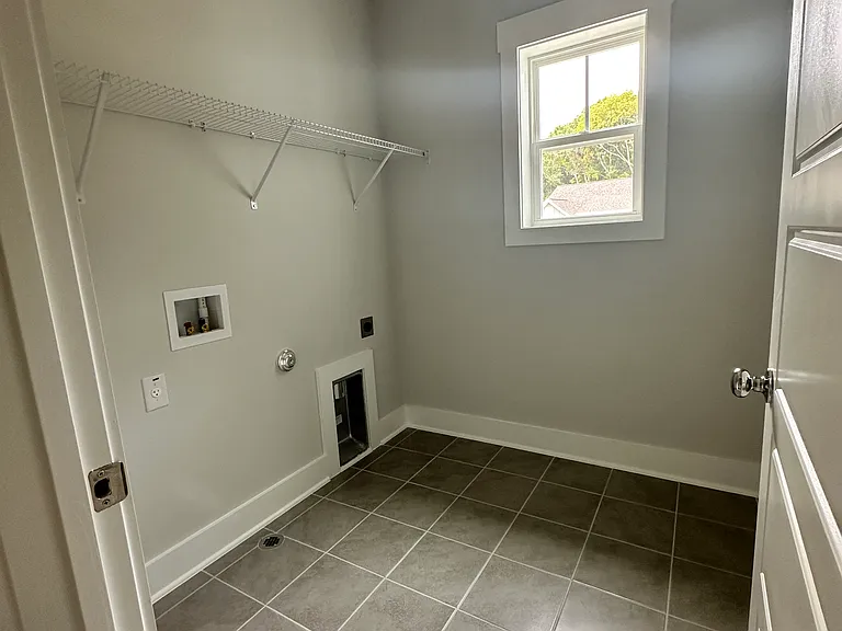 Laundry Room (on 2nd floor w bedrooms)