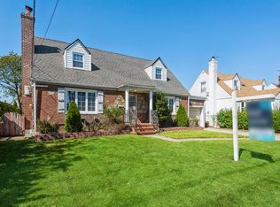 39 Law St, Valley Stream, NY 11580