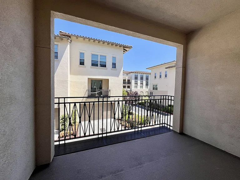 1060 Goldenstar Pl — Photo 17