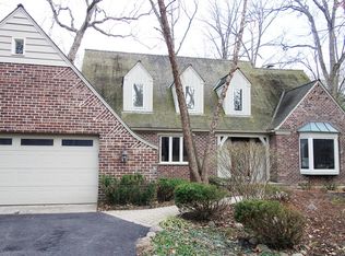 11 Bristol Ct, Lincolnshire, IL
