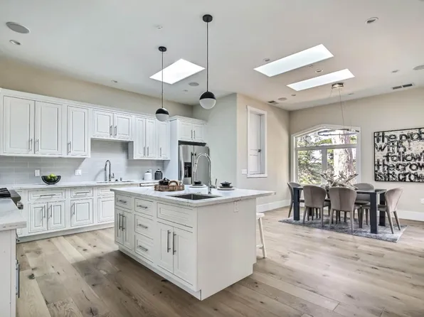 698 Terrace Ave, Half Moon Bay, CA 94019