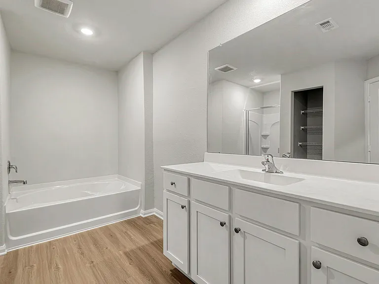 6410 Winter Elm St — Photo 5