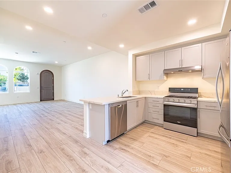 180 S New Ave #2 — Photo 16