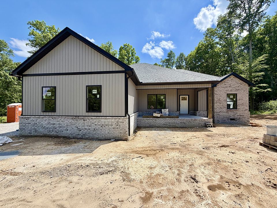 1st image of 272 Caldwell Dr
