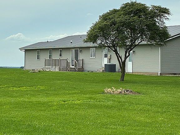 2nd image of 2499 County Road 2600 N