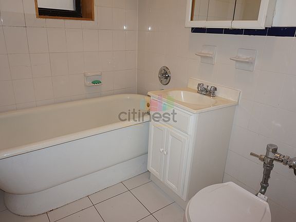 5th image of 601 40th St #D31ne