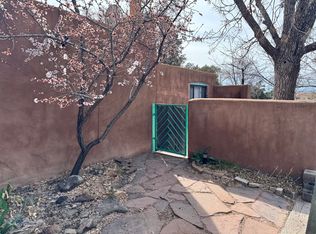 413 Sunset St, Santa Fe, NM 87501