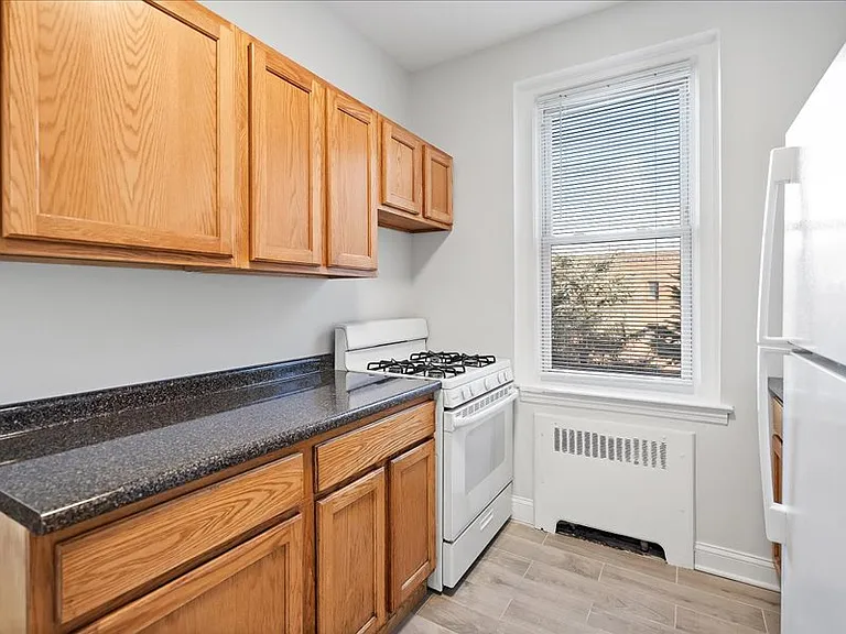 150 Terrace Avenue Apartments — Photo 8