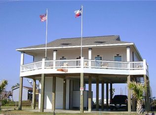 1799 Redfish Ln, Crystal Beach, TX 77650