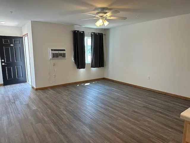 Carver Flats - 204 — Photo 3