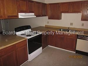 1st image of 9723 Bratton Dr