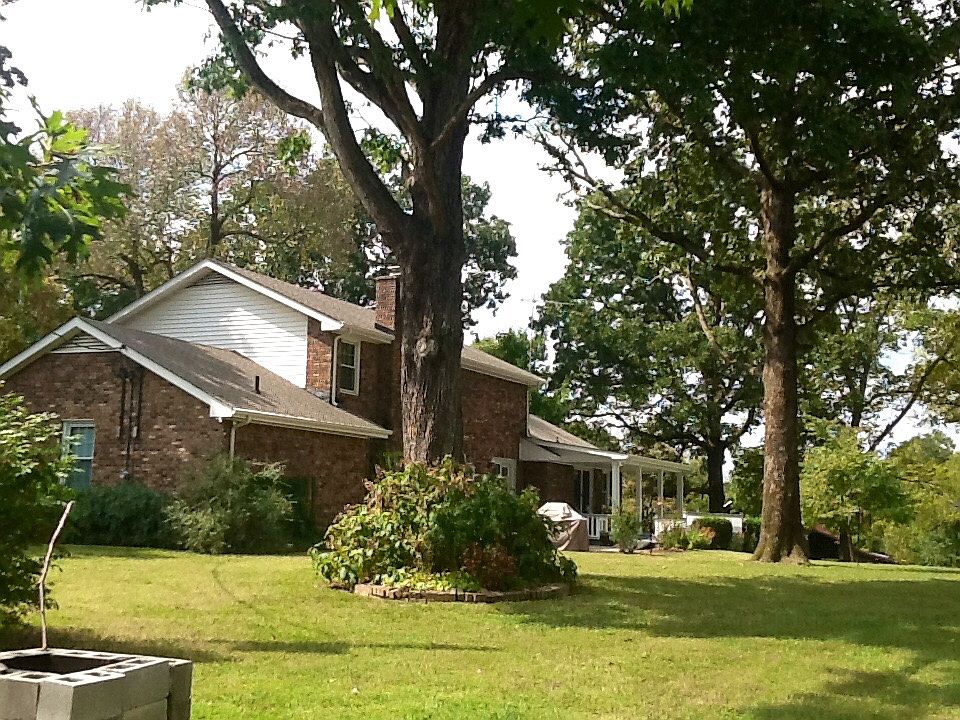 2nd image of Iron Hill Rd