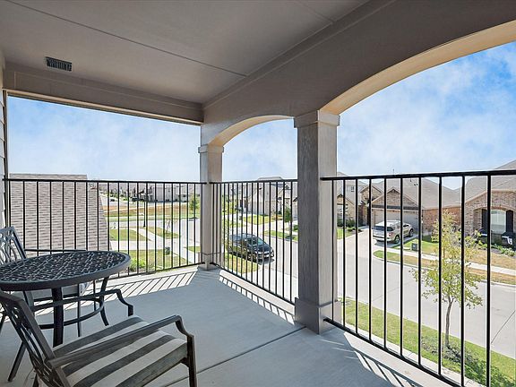 4th image of 2514 Cowbird Way