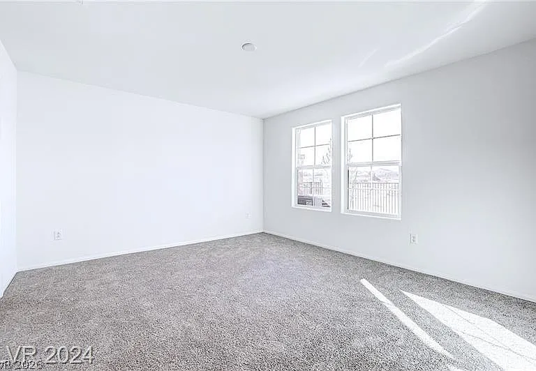 5613 Steampunk St — Photo 4