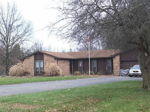 2nd image of 3645 Gary Dr