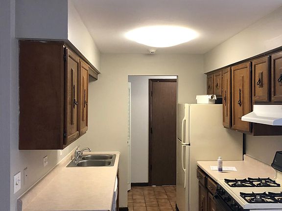 2nd image of 113 W 66th St APT 2