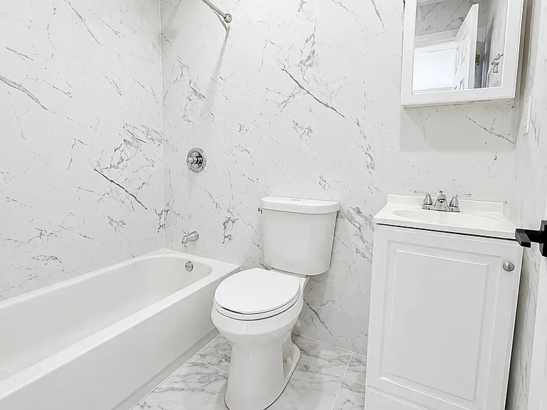 815 Willoughby Ave #3F — Photo 7