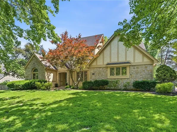 3405 W 121st St, Leawood, KS 66209