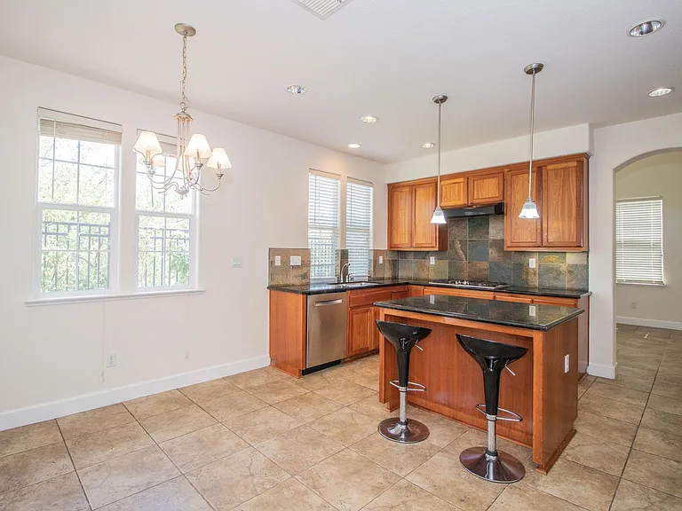 6239 Newhaven Ln — Photo 4