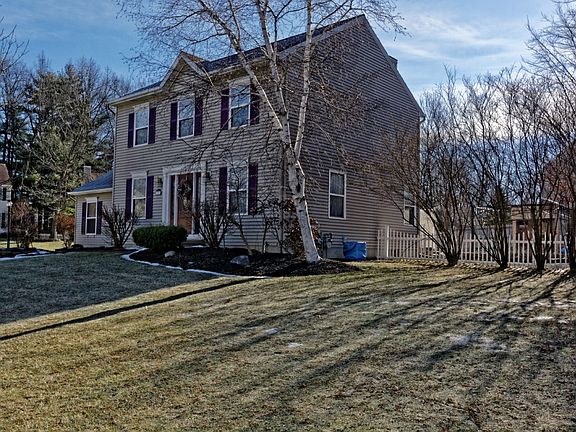 2nd image of 398 Lexington St