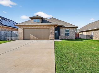 515 W Broad St, Pilot Point, TX 76258