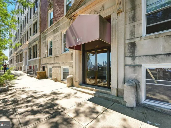 851 John F Kennedy Blvd E #E1, Weehawken, NJ 07086