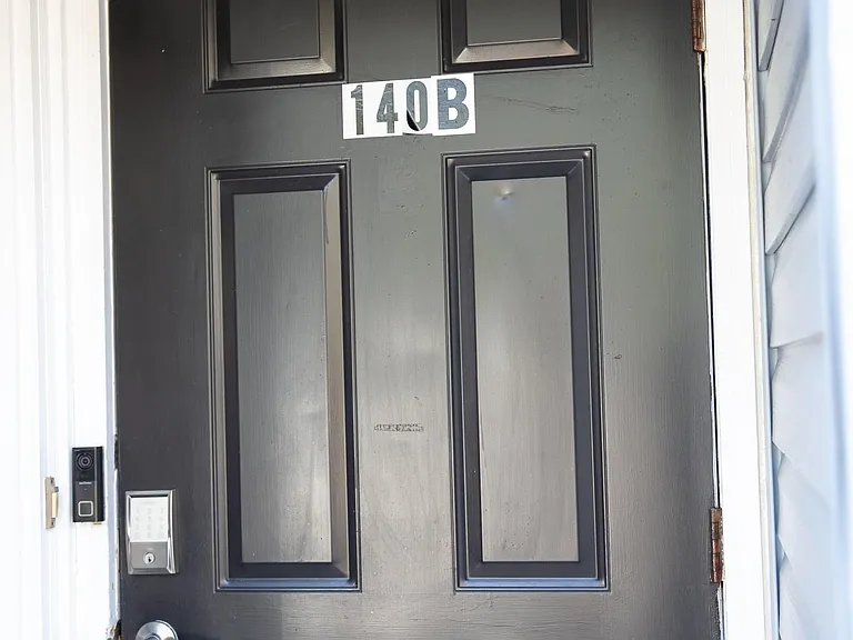 140 Gunter Ln #140B — Photo 24