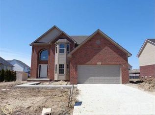 31854 Marigold Dr, Brownstown, MI 48173