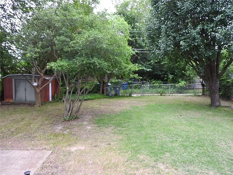 3226 San Medina Ave — Photo 12