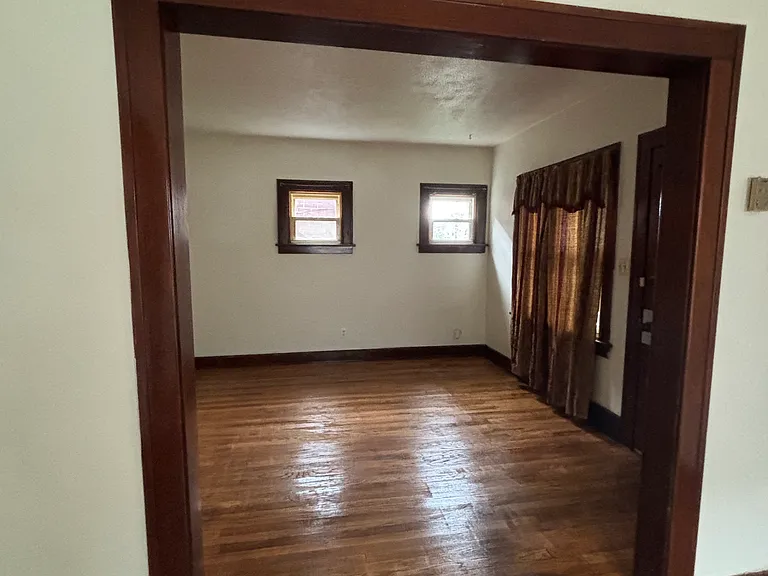 3418 W 45th St #1 — Photo 7