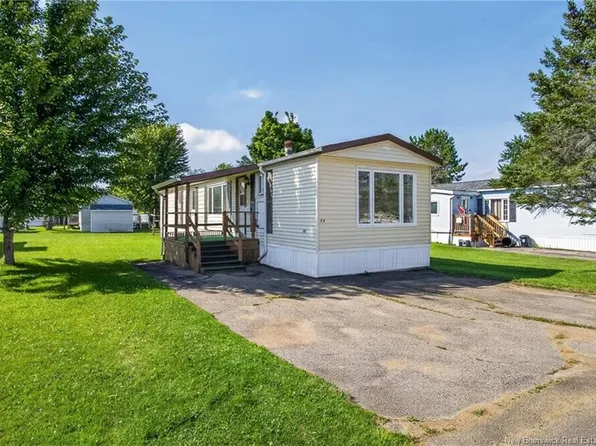 58 2nd St, Sussex Corner, NB E4E 2V8