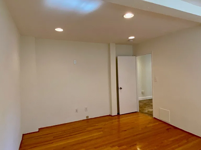 1322 Commonwealth Ave #3D — Photo 9