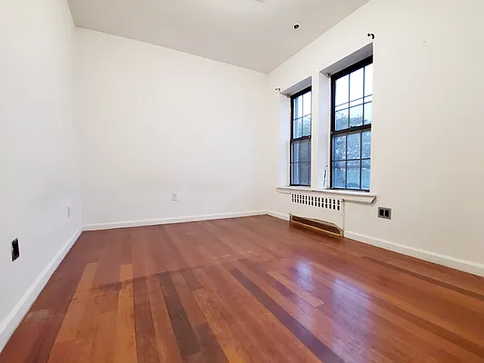 Rented by Rentall Group Inc | media 3