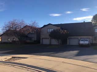 1618 Cypress Ct, Hoffman Estates, IL 60169