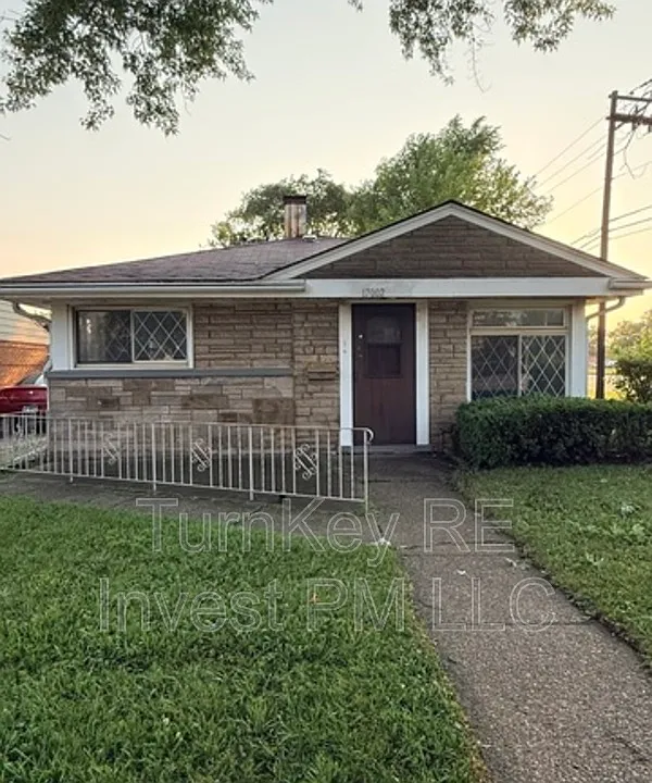 17002 Greenbay Ave