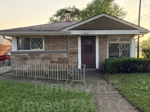 17002 Greenbay Ave, Lansing, IL 60438