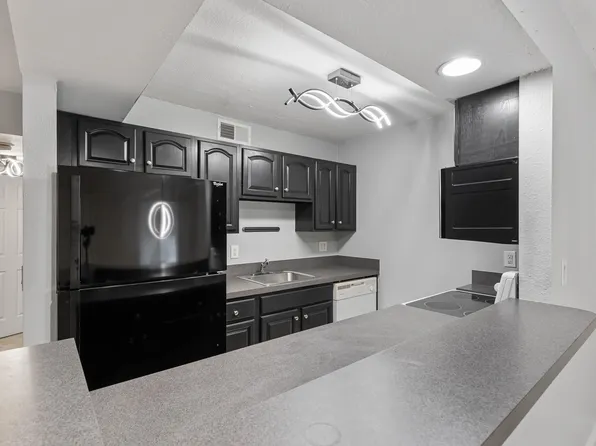 900 S Peninsula Drive #104, Daytona Beach, FL 32118