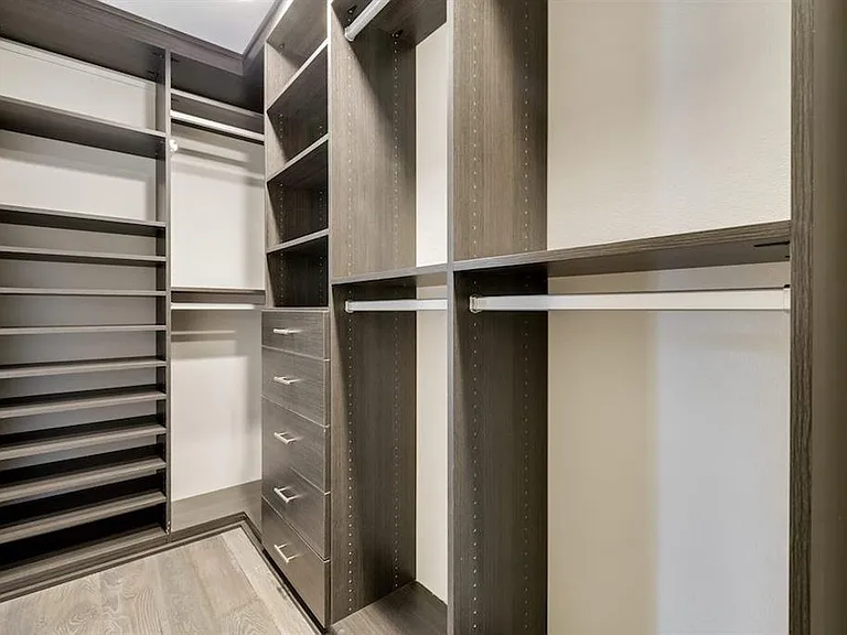 1410 Hyde Park Blvd #101 — Photo 19