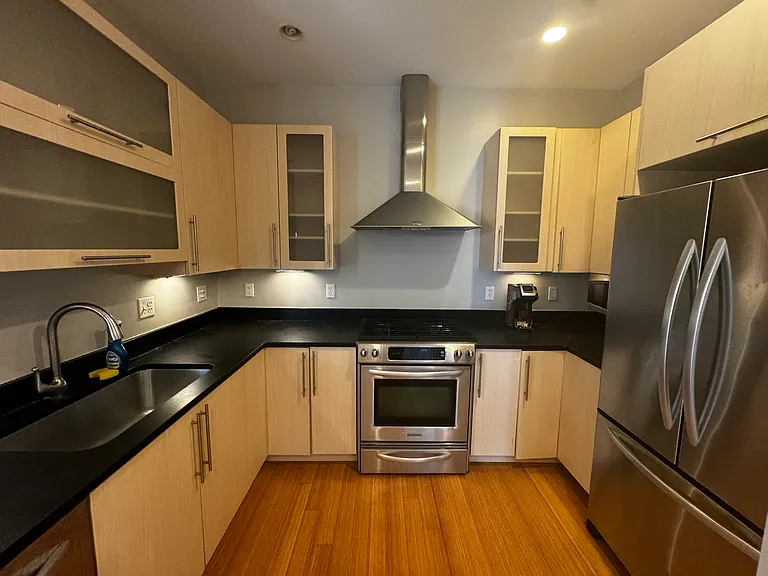 152 Old Colony Ave #15 — Photo 18