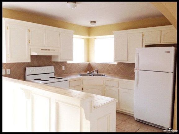 4th image of 3714 W Zelma St #4