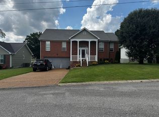 2301 N Cromwell Ct, Mount Juliet, TN 37122