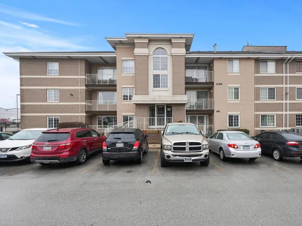 4217 W 76th St APT 101, Chicago, IL 60652