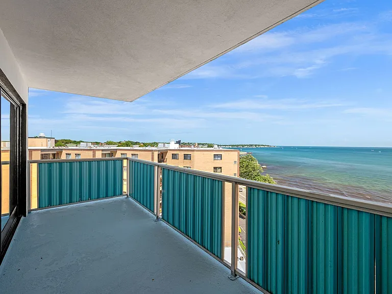 300 Lynn Shore Dr #911 — Photo 16