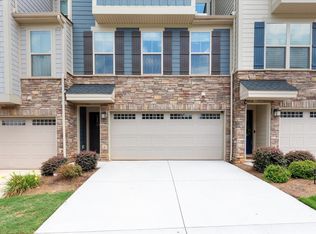 28 Questover Dr, Greenville, SC 29607